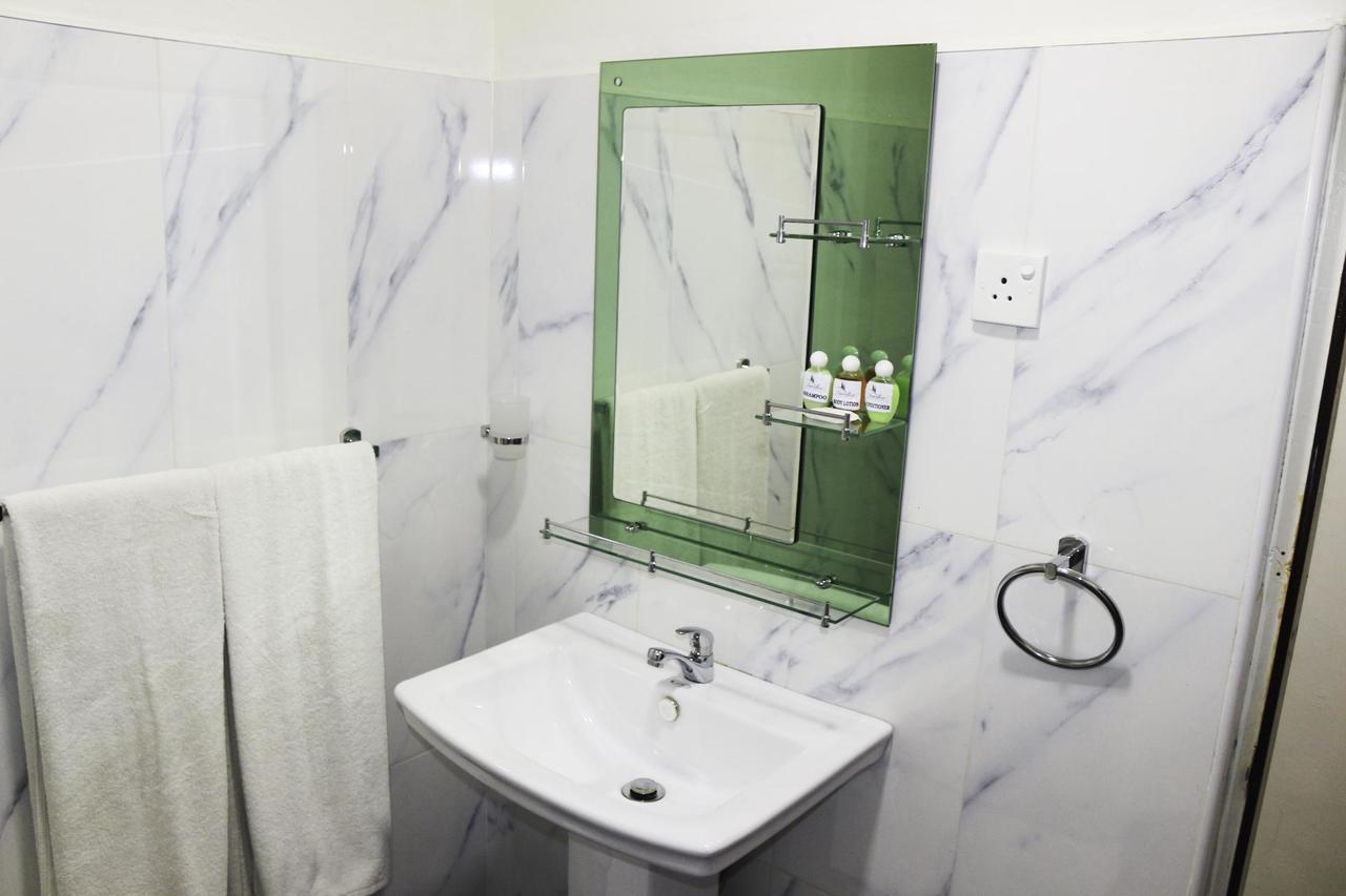 Yoho Travellers Residence Κάντι Εξωτερικό φωτογραφία