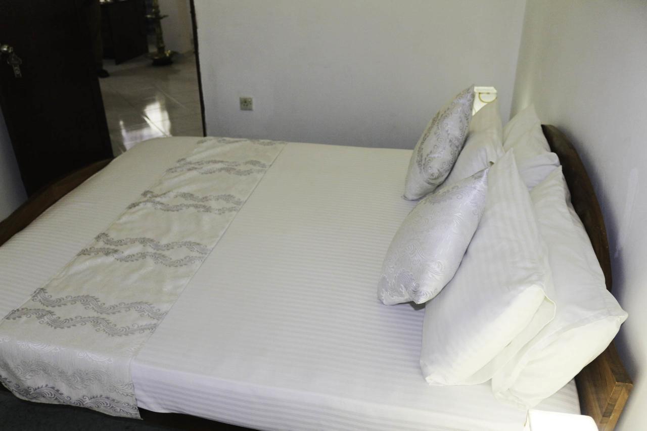 Yoho Travellers Residence Κάντι Εξωτερικό φωτογραφία