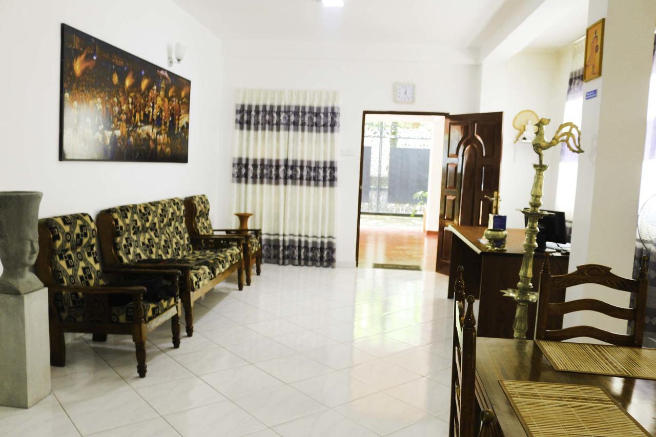 Yoho Travellers Residence Κάντι Εξωτερικό φωτογραφία